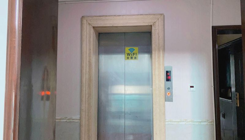 Zewnętrzna część hotelu - Tiantai Business Hotel