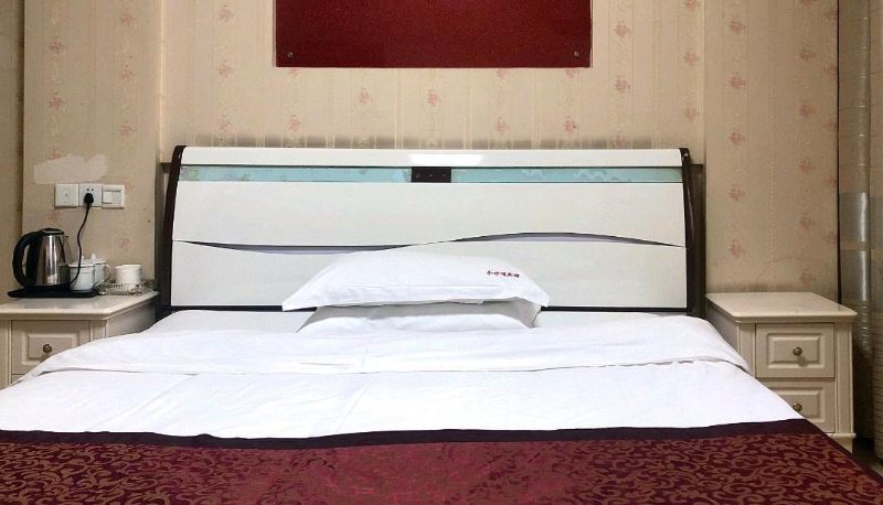 Zimmer - Jinshiqing Hotel (Zhou Enlai Memorial Hall Store)