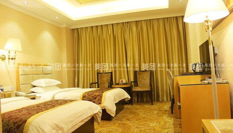 Camera - Grand Regal Hotel