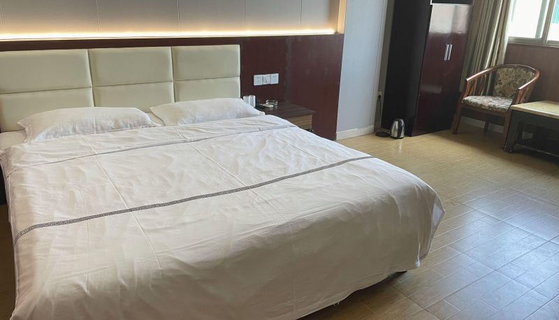 Zimmer - Renhe Business Hotel (Nanzheng Street Branch)