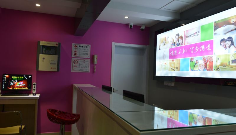 Hotel outdoor area - Yibai Chain Hotel (Xingyang Long Distance Bus Center Station Store)