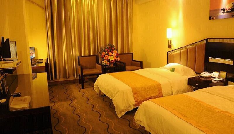 Zimmer - Dongxing Golden Phoenix Hotel