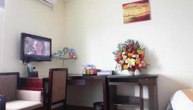 Room - Dongxing Golden Phoenix Hotel