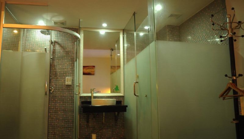 Zimmer - Dongxing Golden Phoenix Hotel
