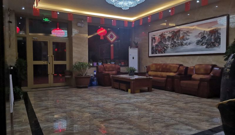 Zewnętrzna część hotelu - Jiatai Business Hotel