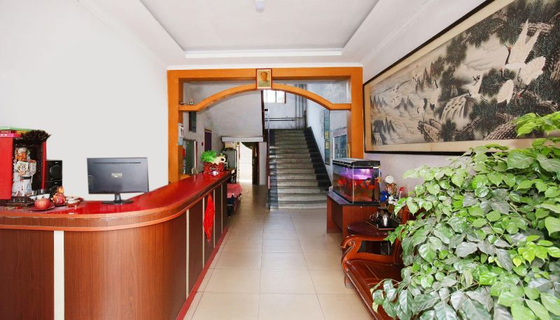 Area esterna dell'hotel - Eight Thousand House Hotel