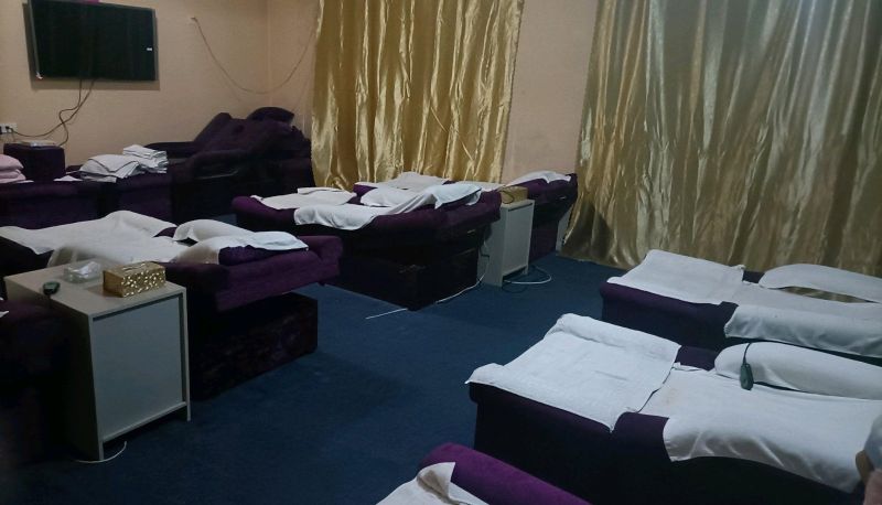 Area esterna dell'hotel - Yuanrun Business Hotel