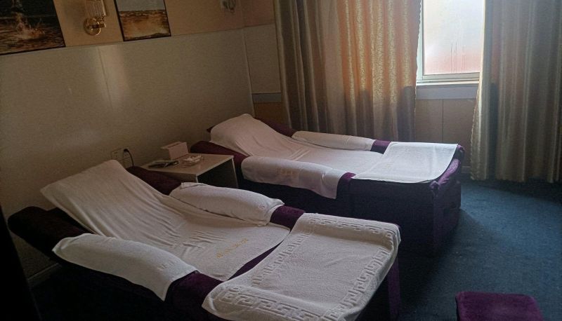 Area esterna dell'hotel - Yuanrun Business Hotel