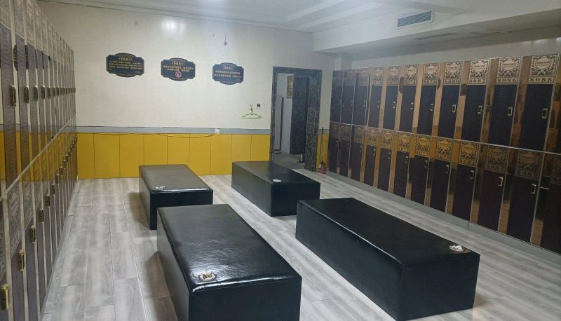 Area esterna dell'hotel - Yuanrun Business Hotel