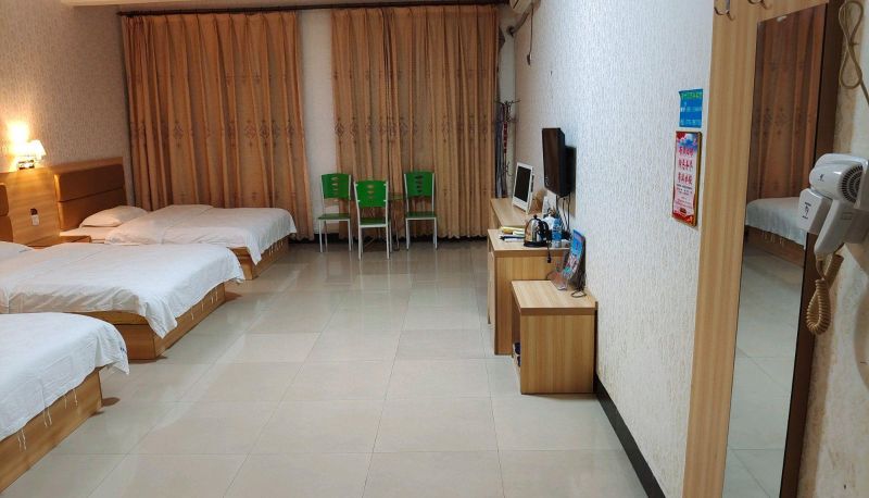 Camera - Xinzhuyuan Business Hotel