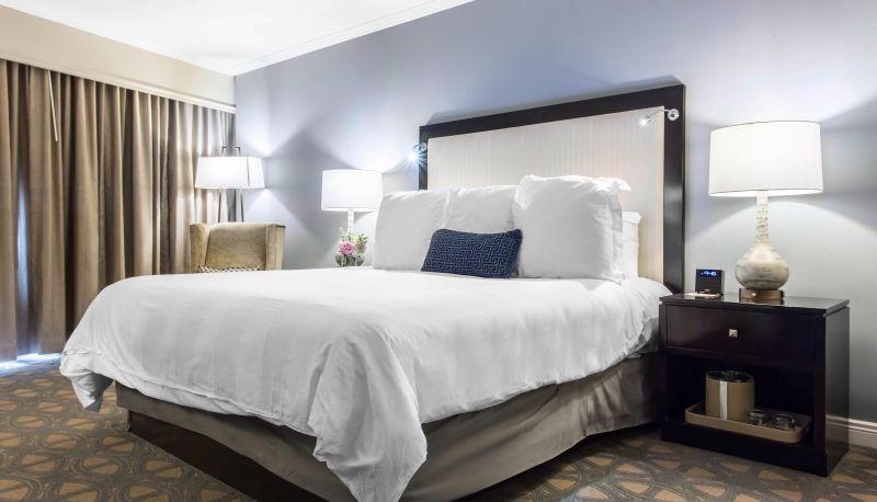 Zimmer - The Riverfront Hotel New Orleans