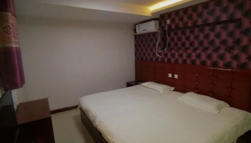 Camera - Four Seas One Hotel
