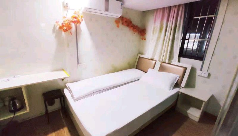 Camera - Mengchen Yijia Hotel