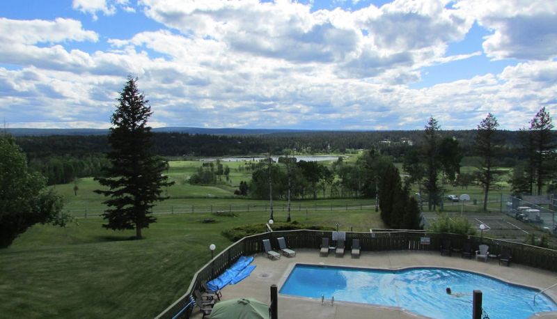 Piscina - 108 Golf Resort