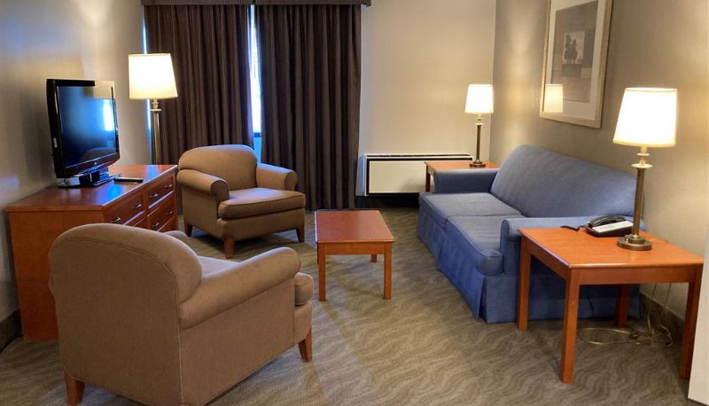 Suite - Best Western North Bay Hotel & Conference Centre