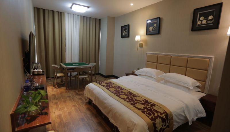 Camera business - Hengyue Holiday Inn