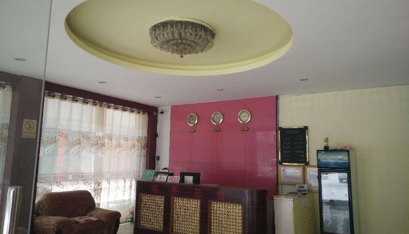 Area esterna dell'hotel - Lucky Business Hotel