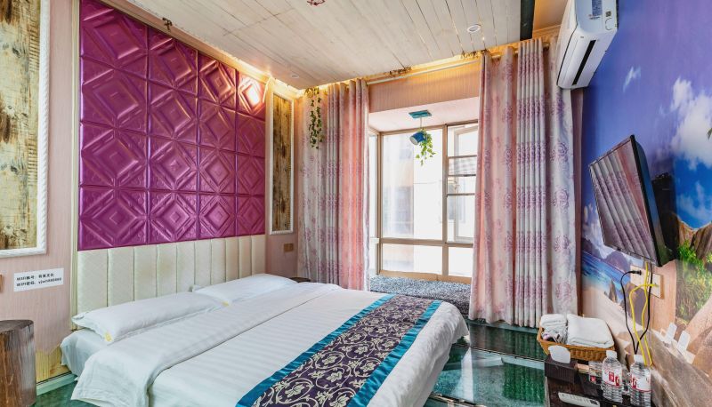 Camera - Youjia Culture · Ecological Hotel