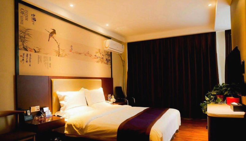 Camera - Yijia Business Hotel