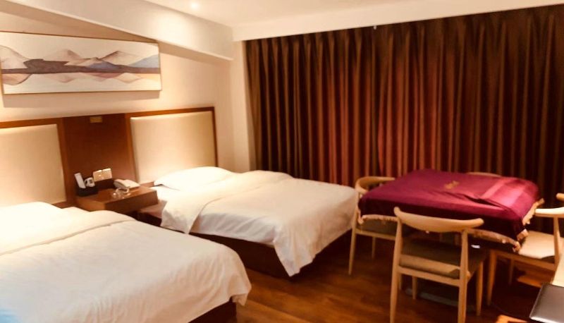 Camera - Yijia Business Hotel