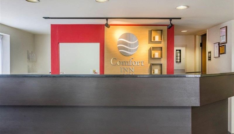 Hall - Comfort Inn