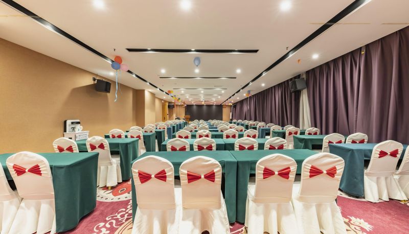 Hotel Außenbreich - IU Hotel (Zhengzhou High Speed Rail Station Store)