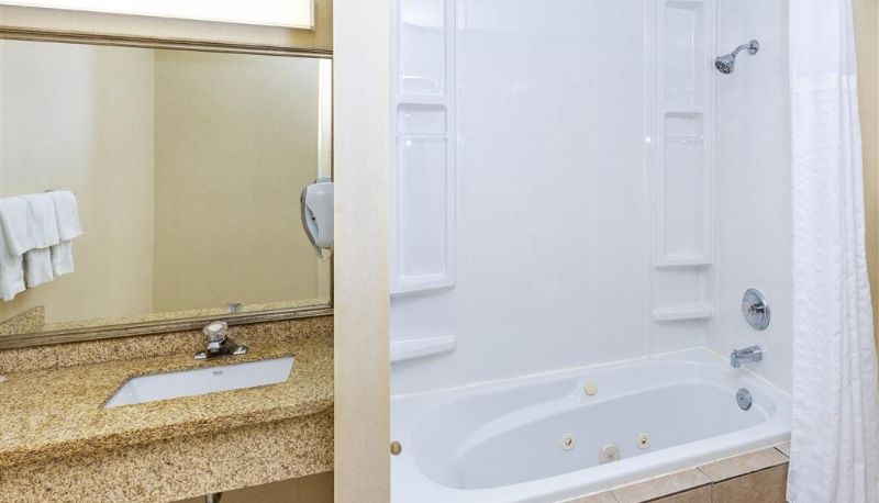 Habitación - Comfort Inn & Suites