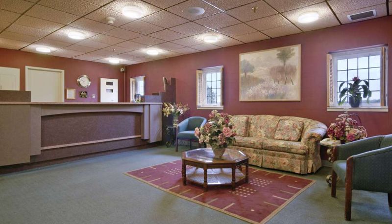 Lobby - Howard Johnson by Wyndham Portage La Prairie