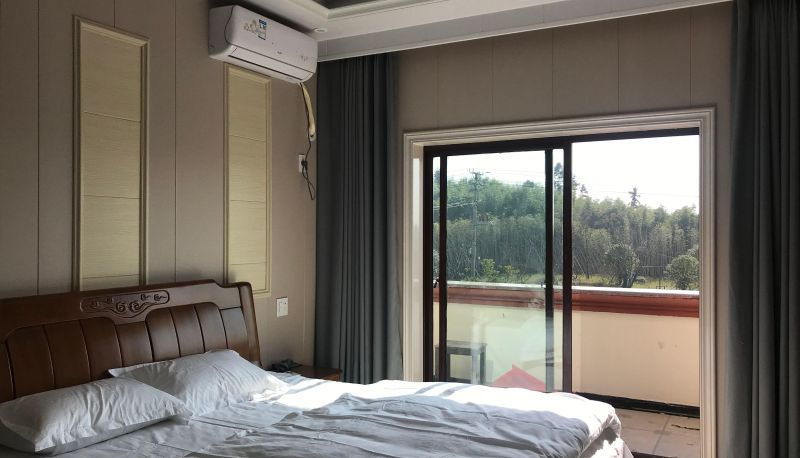 Pokój z balkonem - Li Mi Hotel