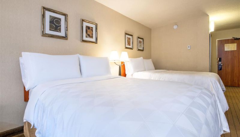 Camera - Allure Hotel & Conference Centre Ascend Hotel Collection