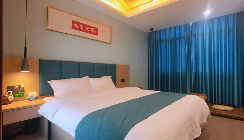 Zimmer - Qiju Hotel (Huanghelou Tanhualin Branch)
