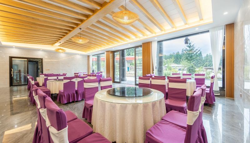 Area esterna dell'hotel - Taohuayuan Holiday Hotel (Wawushan Scenic Area Branch)