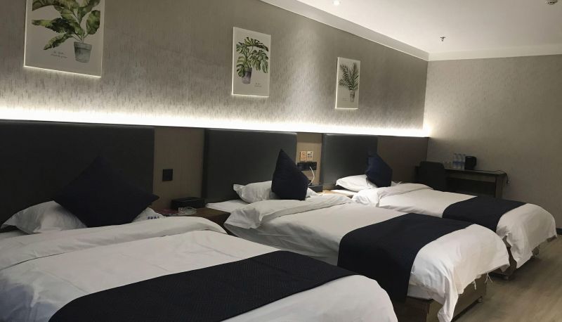 Camera - Huayi Hotel (Home Inn's Kuche Tianwu Square Branch)