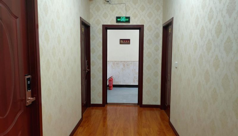 Area esterna dell'hotel - Longnan Hongju Business Hotel