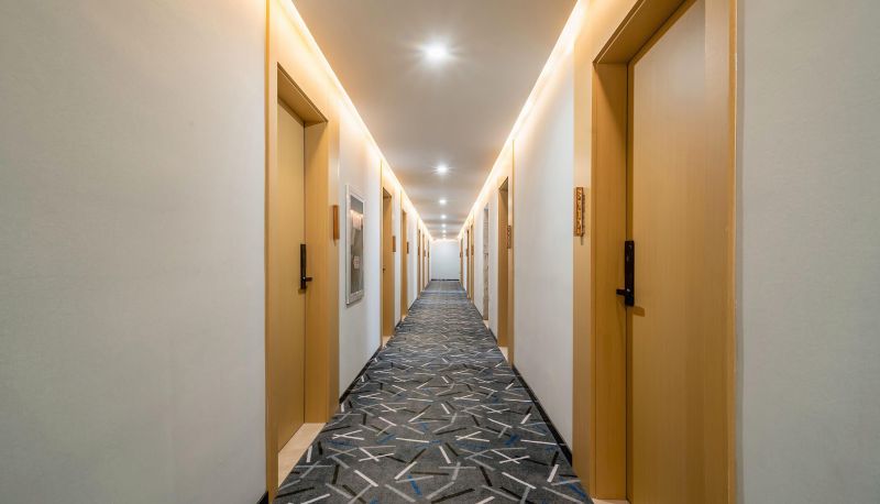 Buitenruimte van het hotel - Four Seasons Holiday Hotel (Nanjing Zhushan Road Subway Station Branch)