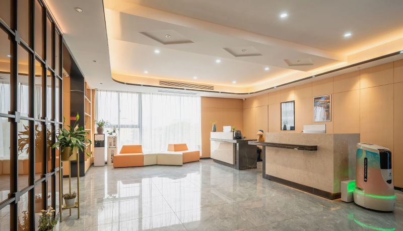 Buitenruimte van het hotel - Four Seasons Holiday Hotel (Nanjing Zhushan Road Subway Station Branch)