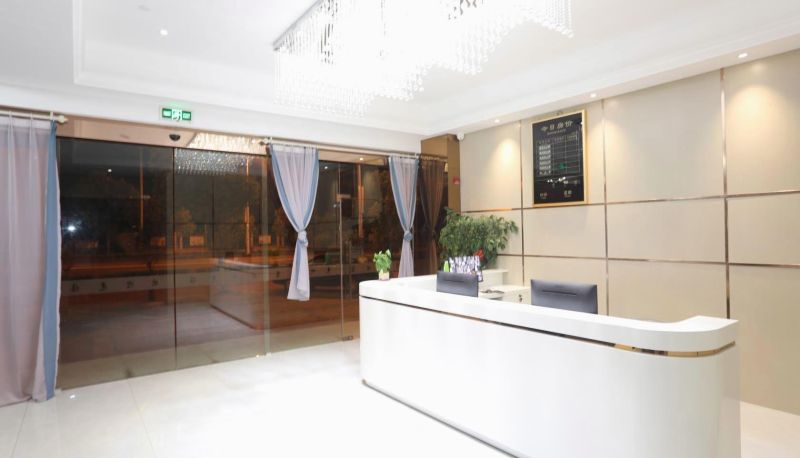 Zewnętrzna część hotelu - Holiday Inn Come on
