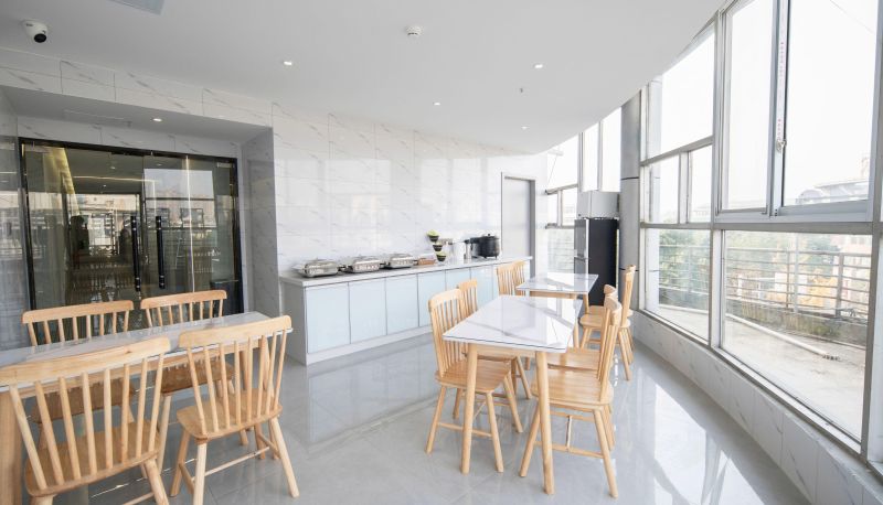 Area esterna dell'hotel - 7 Days Hotel (New 7 Days · Chunxi Road Branch of Shifang City Government in Deyang)