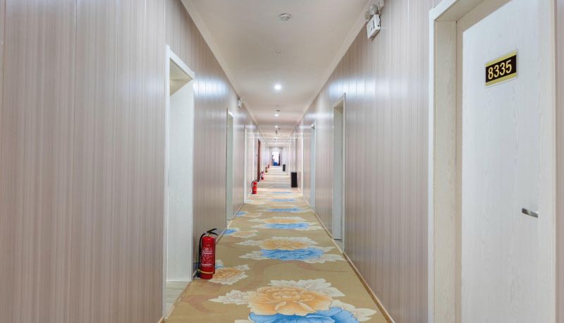 Buitenruimte van het hotel - Xinjiaxin Hotel