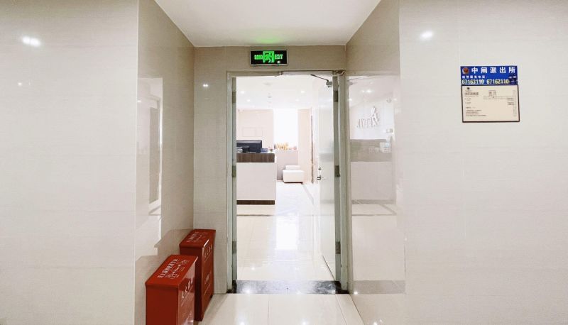 Buitenruimte van het hotel - Jiuju Hotel