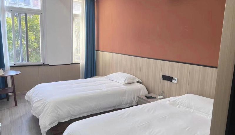 Zimmer - Chengrui Hotel (Central Hospital Store)