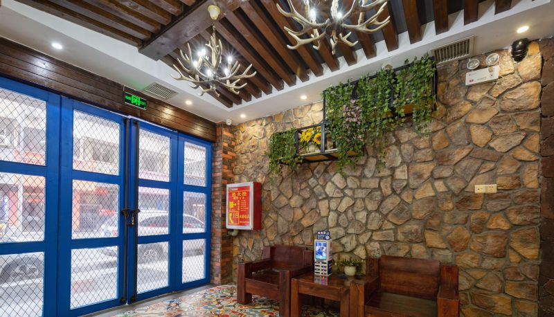 Area esterna dell'hotel - Amazon Superior Hotel (Nanchang Bayi Plaza Store)