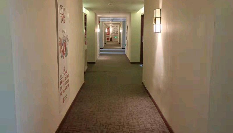 Zewnętrzna część hotelu - Haotian Business Hotel