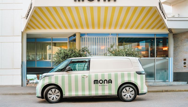 Recepcja - Mona Montreux