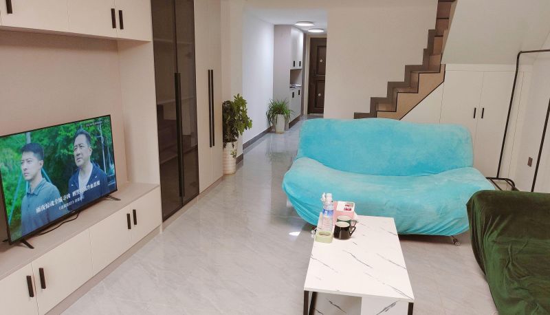 Camera business - Chinese Yiju Unmanned Self Service Hotel (over 100 million square stores)