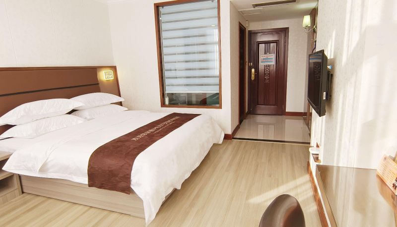 Business-Zimmer - Home Inn - Huanggang Yingshan County Sanjiangyuan Paibai Cloud Hotel