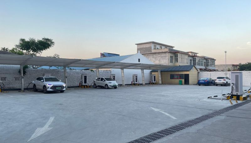 Area esterna dell'hotel - Ye County Huayu Hotel