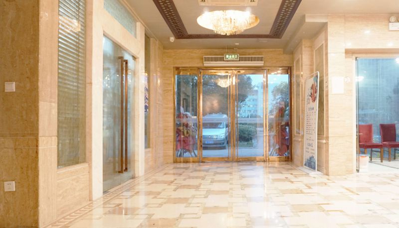 Zewnętrzna część hotelu - Yuezhixin Holiday Hotel (Xiangyuge Store)