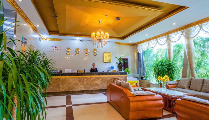 Zewnętrzna część hotelu - Haigang Business Travel Hotel