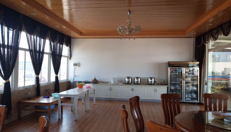 Zewnętrzna część hotelu - Haigang Business Travel Hotel